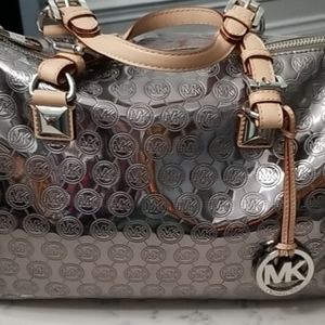 Authenric Michael Kors Grayson Monogram